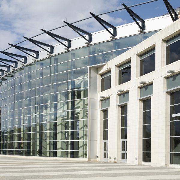 glass-facade-on-building-with-curved-exterior-and-2022-03-04-02-22-11-utc_1